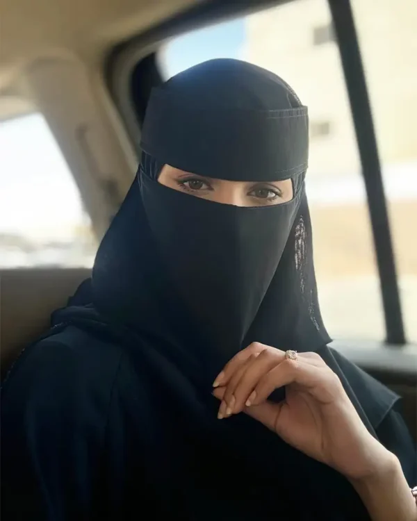 BMW Niqab